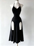 Atmospheric and Stylish Little Black Dress with Thin Halter Neck, Deep V-Neck, Waist-Cinching Design, High Slits on Both Sides, and a Flowing, Slimming Long Gown